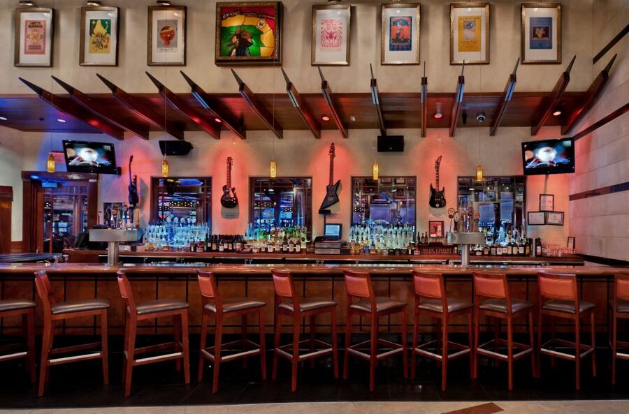 Meal at the Hard Rock Cafe Hollywood Florida - What the Hard Rock Cafe Hollywood meal is really like