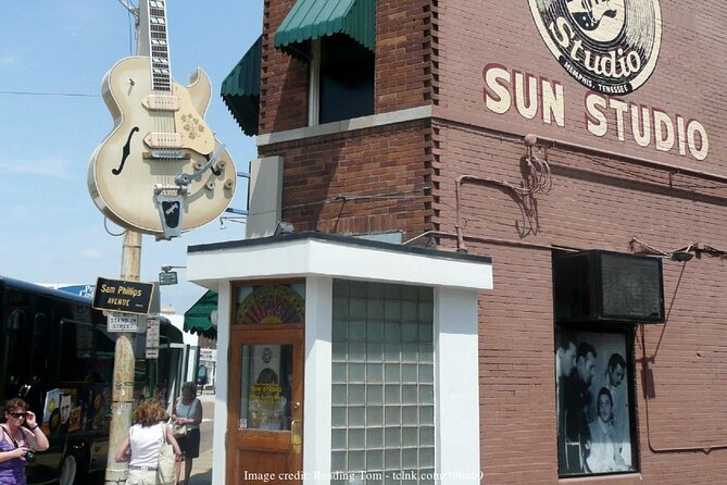 Memphis 3.5h Walking Tour with Beale Street & Sun Studio - What the Private Guide Adds