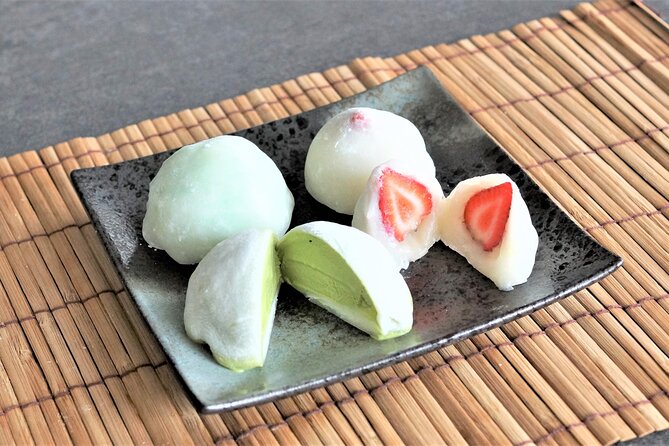 Mochi Making at a Private Studio in Tokyo - Savory grilled mochi with soy sauce and nori
