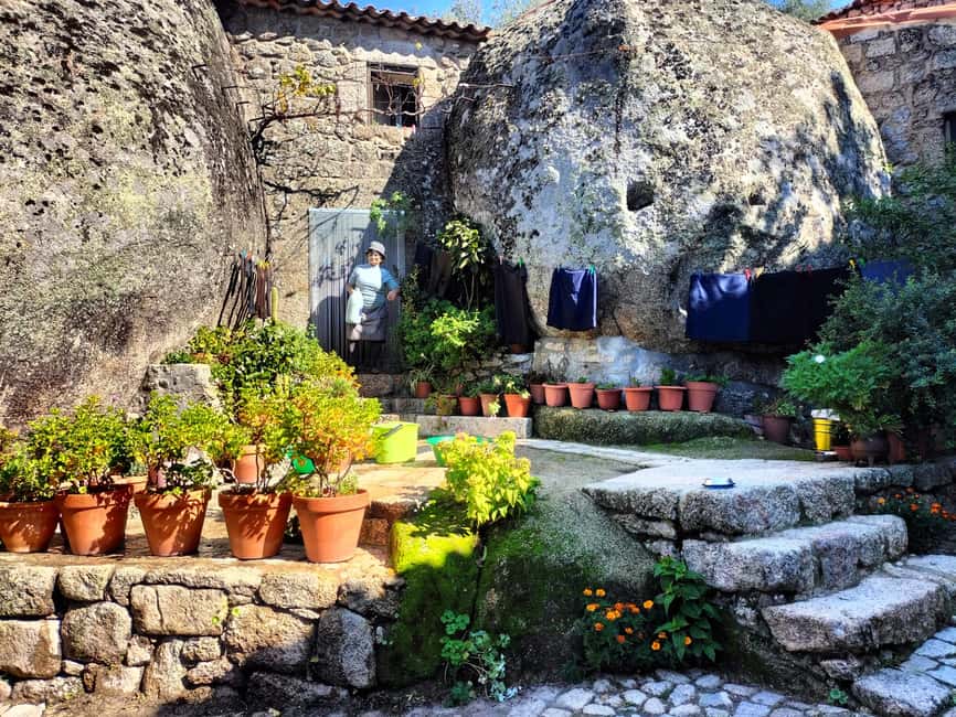 Monsanto (TV Game of Thrones): Private Day Tour from Lisbon - Key points at a glance