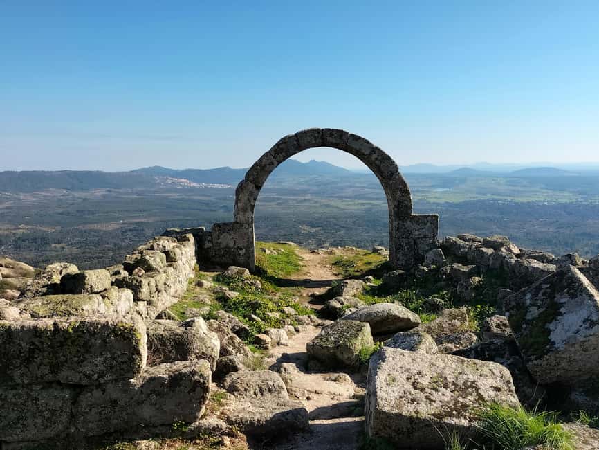 Monsanto (TV Game of Thrones): Private Day Tour from Lisbon - Who will enjoy this day most