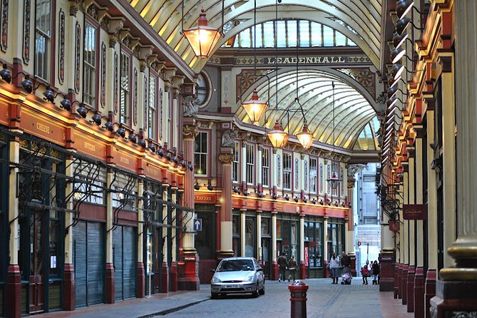 Movie Hot Spot Walking Tour of London - Following Bridget Jones through Borough