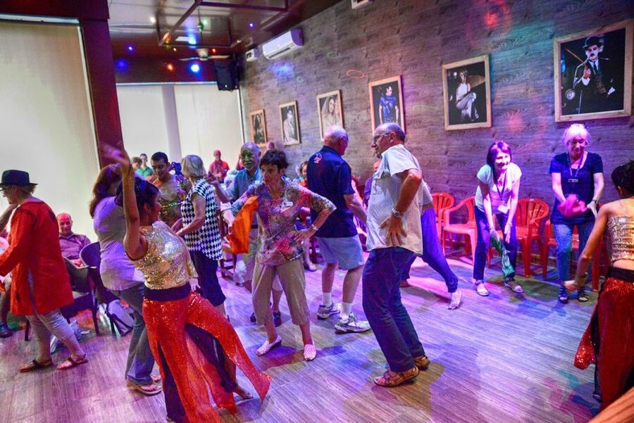 Mumbai: Bollywood Studio Half-Day Tour - Key points to know before booking
