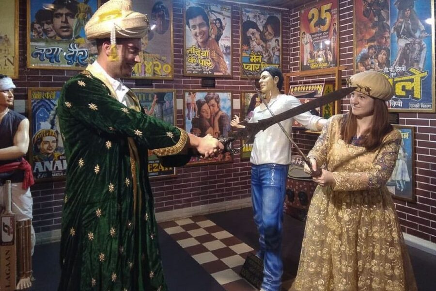 Mumbai: Private Bollywood Tour with Mumbai Sightseeing - Mani Bhavan and Gandhi’s Mumbai connection