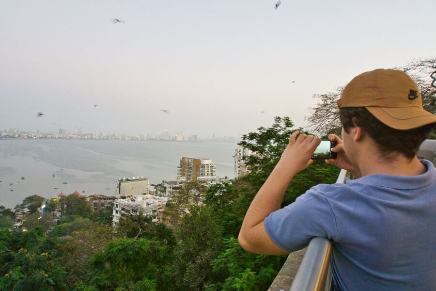Mumbai: Private Bollywood Tour with Mumbai Sightseeing - The traffic question: seven hours or closer to nine