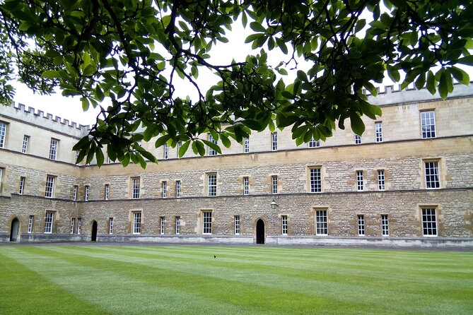 New College Oxford Harry Potter Insights PRIVATE TOUR Daily - The walking route through central Oxford