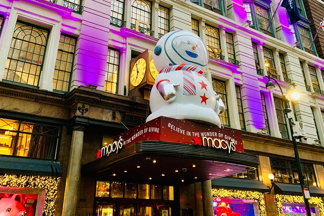 New York City Holiday Movie Sites and Lights Bus Tour - Rockefeller Center and New York’s most famous tree