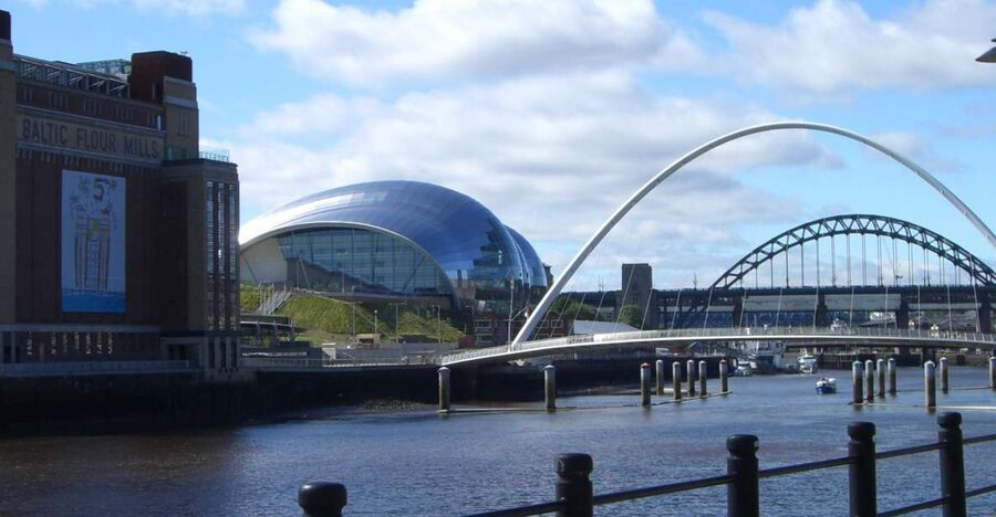 Newcastle: Private Vera Half Day TV Locations Tour - Crossing the Tyne by seven bridges