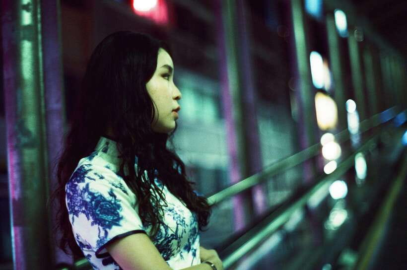 Night Photoshoot in Hong Kong: Cinematic, Moody, Personal - Why Hong Kong looks better on film after dark