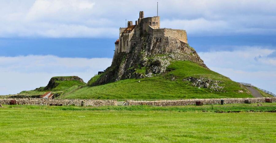 Northumberland: Full-Day Tour of Vera Filming Locations - From Newcastle to Amble and Warkworth