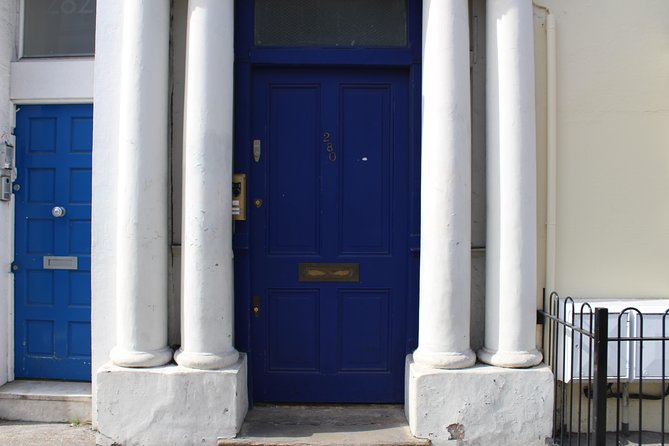 Notting Hill Tour - Portobello Road and the movie’s famous bookshop