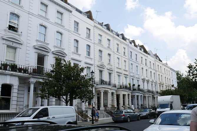 Notting Hill Walking Tour for Small Groups - The Travel Bookshop and Notting Hill film locations