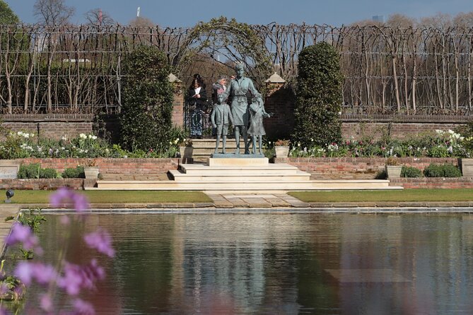 Notting Hill Walking Tour with Cream Tea - Kensington Gardens and the Princess Diana memorial