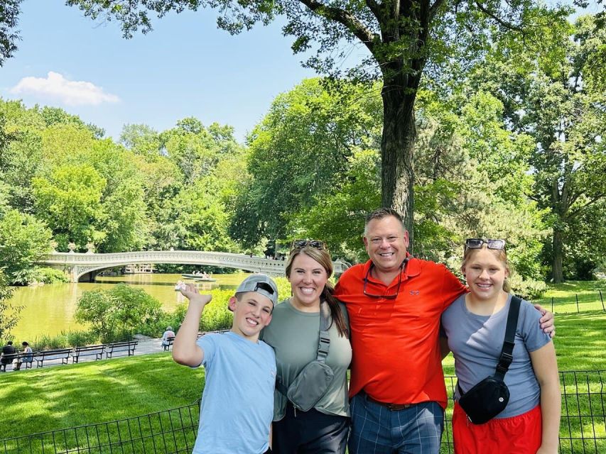 NYC: Central Park Celebrity Homes & Film Spots Pedicab Tour - The Mall and Cherry Hill