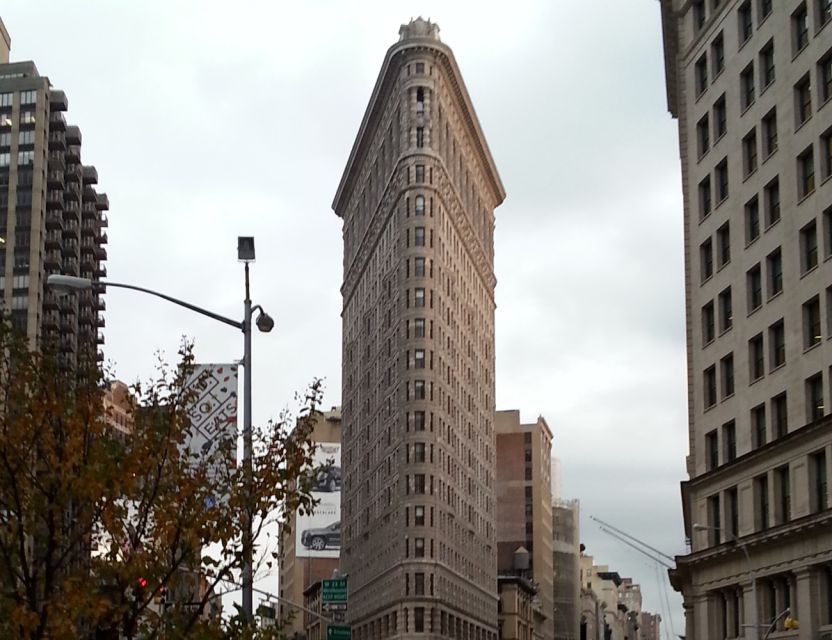 NYC Superheroes: Marvel and DC Comics Origins Tour - The Flatiron Building and your first hero pose