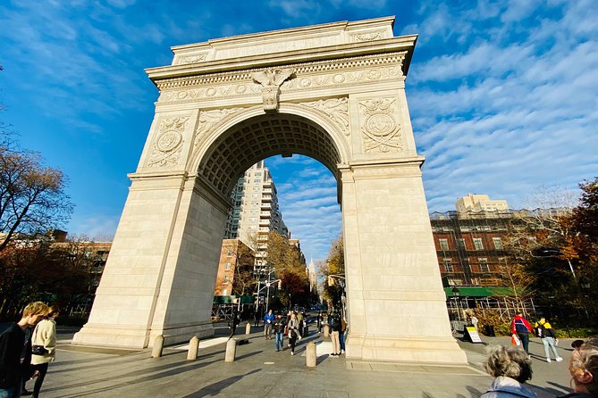 NYC TV & Movie Locations Bus Tour – Friends, Seinfeld & More - Why this bus tour works for screen fans