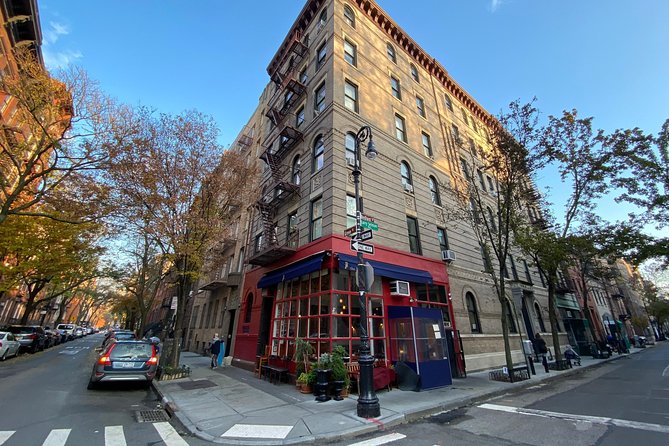 NYC TV & Movie Locations Bus Tour – Friends, Seinfeld & More - Ghostbusters Firehouse Company 8