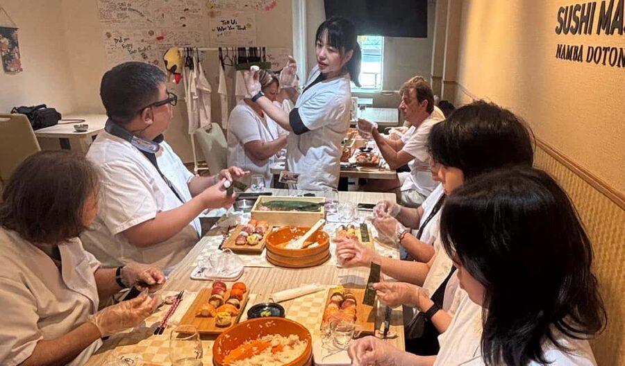 Osaka: Sushi Making in Spacious Studio (SAME-DAY OK!) - The certificate and small Japanese gift