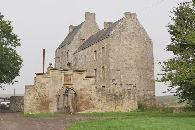 Outlander Blood of my Blood 3 location day tours from Edinburgh - Guide commentary can make or break the day