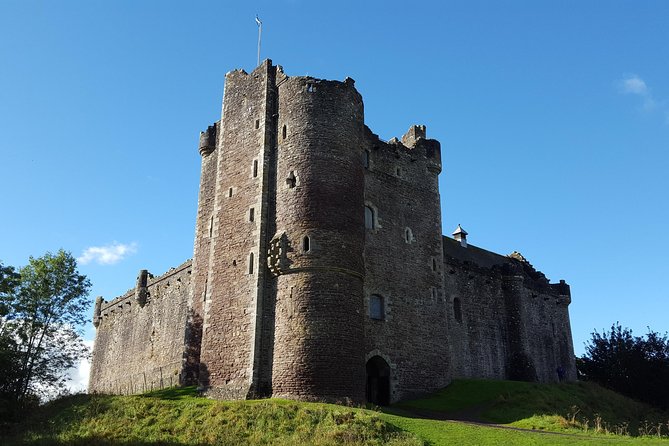 Outlander Day Tour from Glasgow - Blackness Castle and the Stone Ship on the Firth of Forth