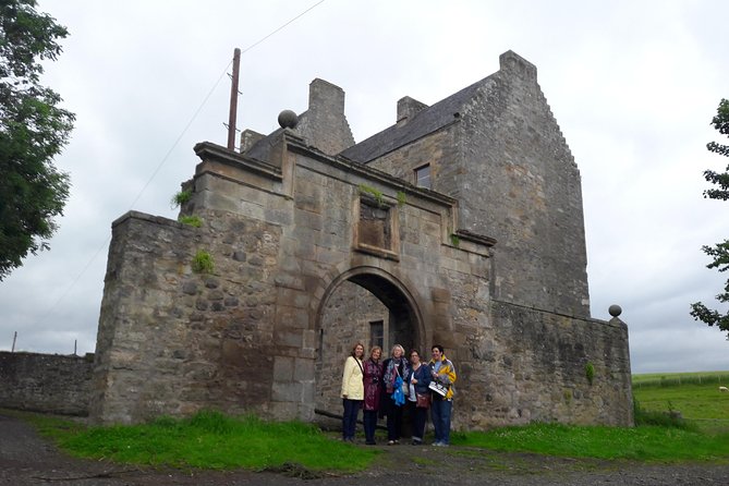 Outlander Day Tour from Glasgow - Falkland Gives You Time to Slow Down