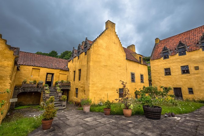 Outlander Film Locations Day Trip from Edinburgh - Blackness Castle, Outlander’s Fort William