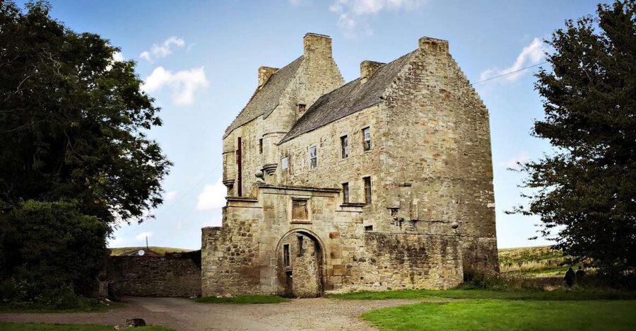 Outlander Odyssey: Private Outlander Filming Locations Tour - Blackness Castle and Fort William