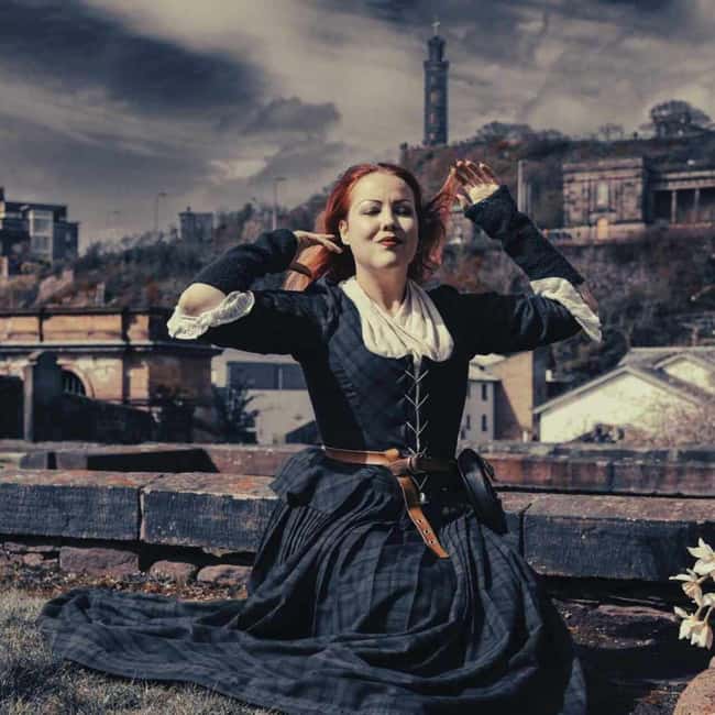 Outlander's Scotland Tour - Rebel Jacobite Tour - Victoria Street and the city’s storybook curves