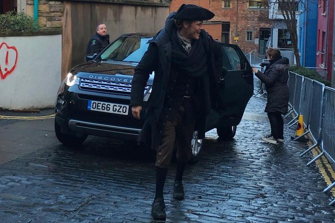 Outlander Walking Tour of Edinburgh's Old Town - Holyroodhouse connects fiction with Bonnie Prince Charlie