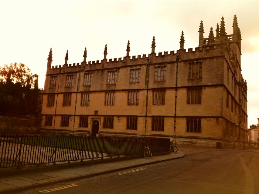 Oxford: Harry Potter Insights Divinity School Group Tour - Group size, guides, and the feel of the walk