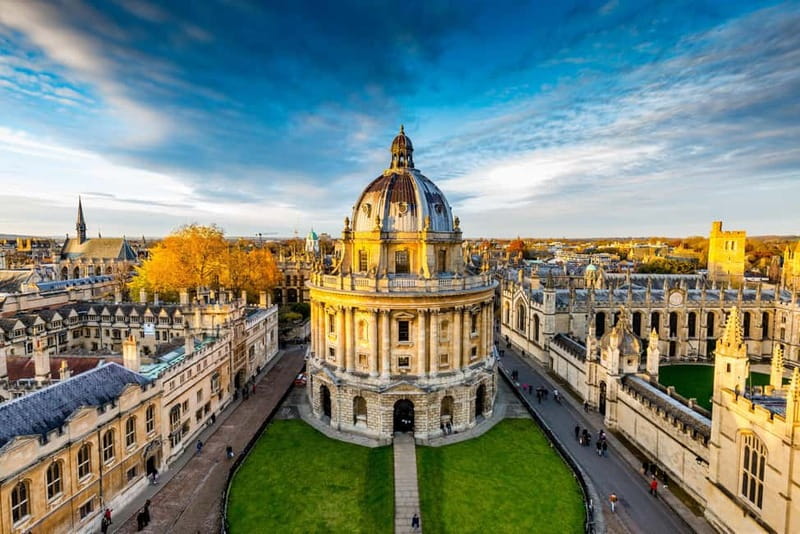 Oxford Walking Tour: Magic, University & Harry Potter Sites - Starting on Broad Street
