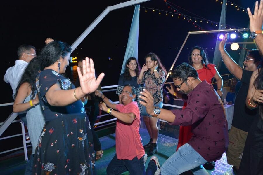 Panaji: Sunset Boat Party with Bollywood DJ and Dance Shows - Practical tips for a smoother evening
