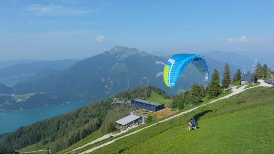 Paragliding Tandem in Salzkammergut / Sound of Music Flight - Wolfgangsee views with a Sound of Music soundtrack