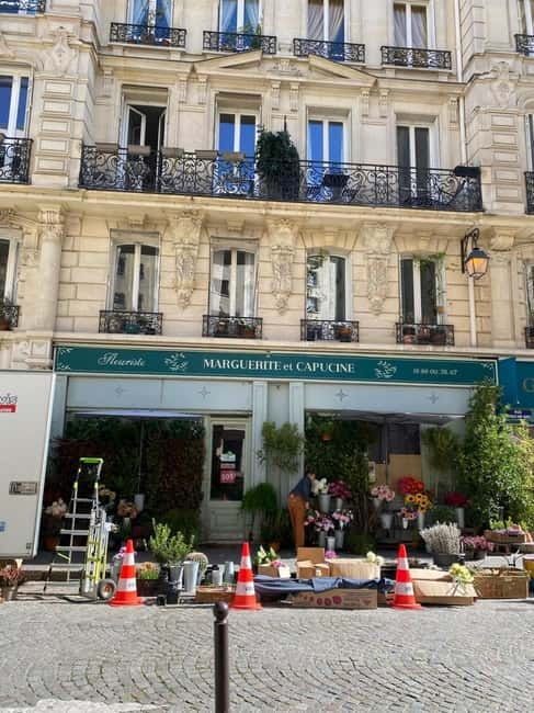 Paris: Emily Filming Locations Walking Tour - Rue de Rivoli and the route toward Palais-Royal