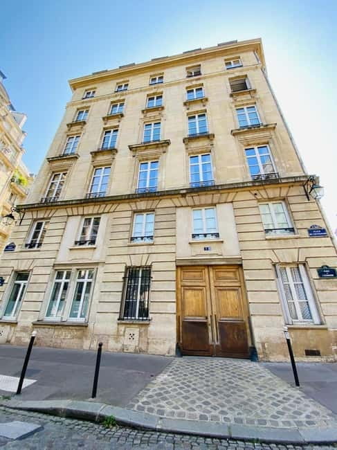Paris: Emily Filming Locations Walking Tour - Starting near the Panthéon