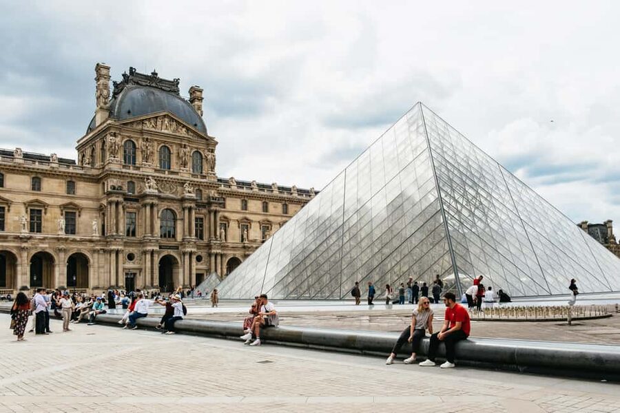 Paris: Emily TV Show Locations Guided Walking Tour - Key things to know before you book