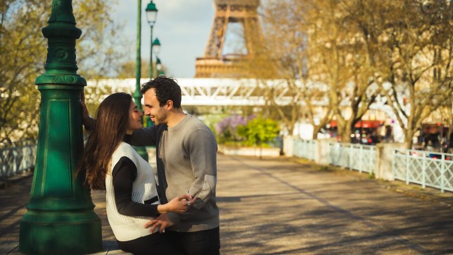 Paris: Premium Film Director Photoshoot & Natural Direction - How Panos handles nerves and natural posing