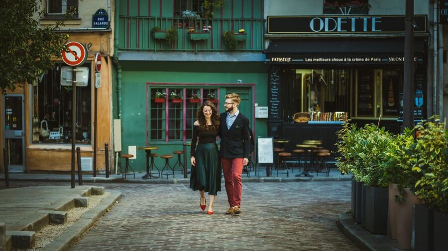 Paris: Premium Film Director Photoshoot & Natural Direction - Starting at Bir-Hakeim and moving to the best light