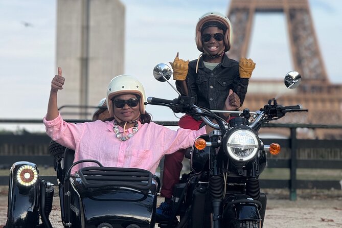 Paris: Shoot a Vertical Video on a Sidecar with a Pro Filmmaker - Key points to know before booking