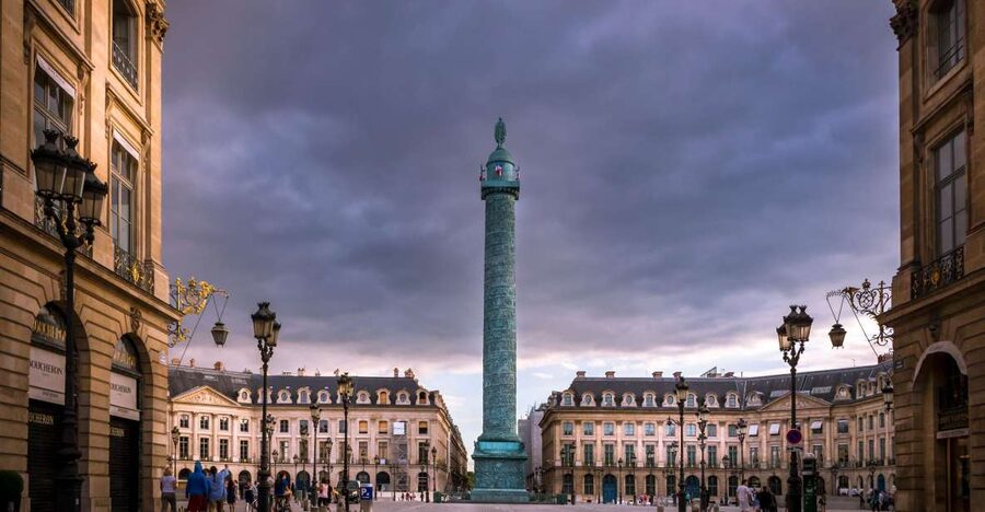 Paris: The Da Vinci Code Walking Tour with a Local Guide - Starting at the Ritz Hotel