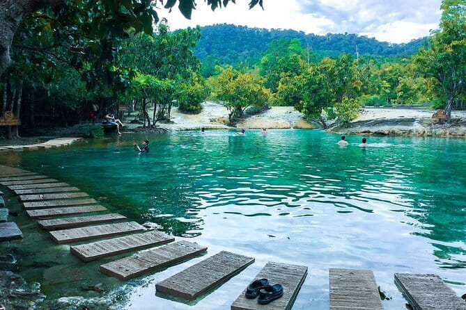 Phang Nga Bay Blitz to James Bond Island by Speedboat from Krabi - What the $97.35 price covers