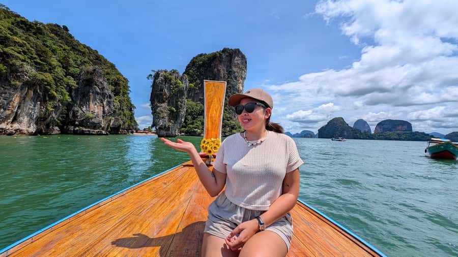 Phang Nga: Private Longtail Boat to James Bond & Koh Panyi - The 20-minute ride into Phang Nga Bay
