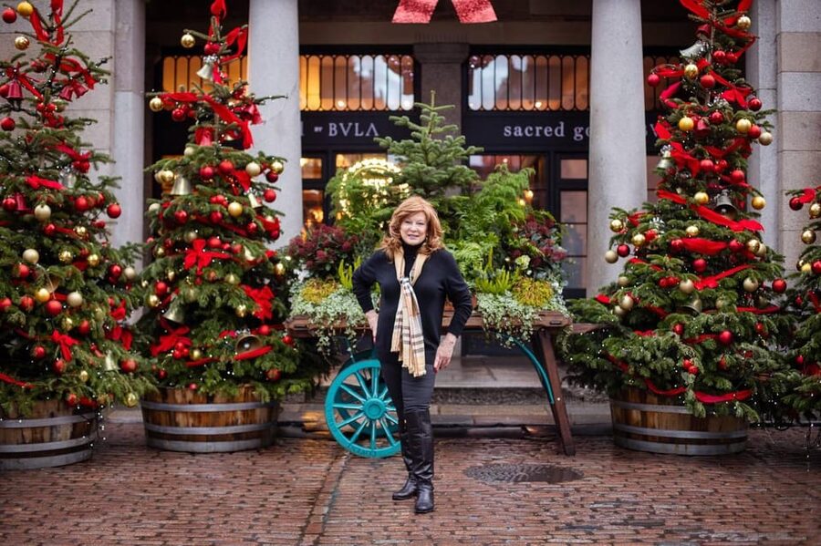 Photoshoot at Notting hill,Covent Garden,St Paul Cathedral - Why a private London photoshoot can be worth your time