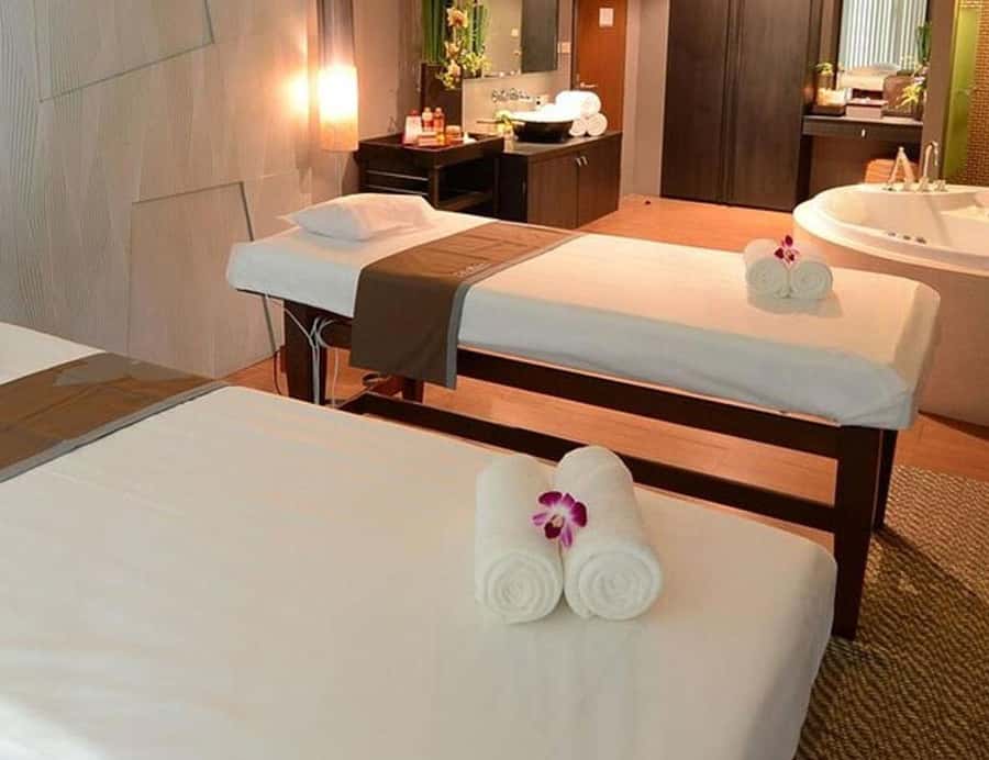 Phuket: Day Spa Crystal Sand On the Beach Treatment Package - What the four-hour Crystal Sand package really offers