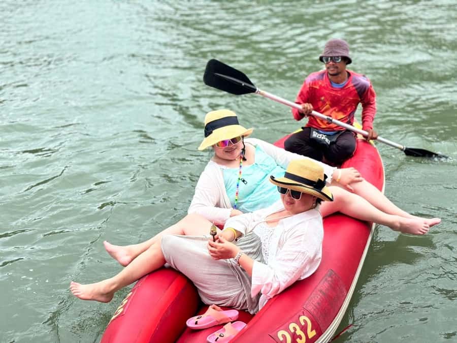 Phuket: James Bond 5 Islands Speedboat Tour with Lunch - Lunch at Ko Panyi floating village