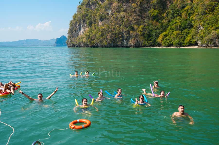 Phuket: James Bond Day Tour and Canoeing by Big Boat - James Bond Island and the classic photograph