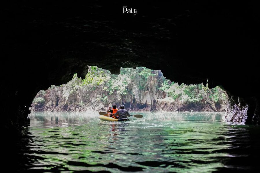 Phuket: James Bond Island and Canoeing Day Tour by Boat - Thai buffet lunch on a moving boat