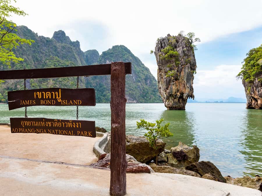 Phuket: James Bond Island, Floating Village Speedboat Tour - The famous rock at James Bond Island