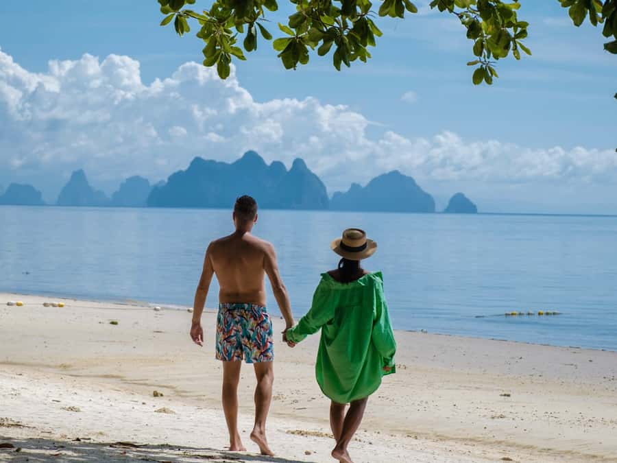 Phuket: James Bond Island, Floating Village Speedboat Tour - Panyee Island and lunch in a floating Muslim village