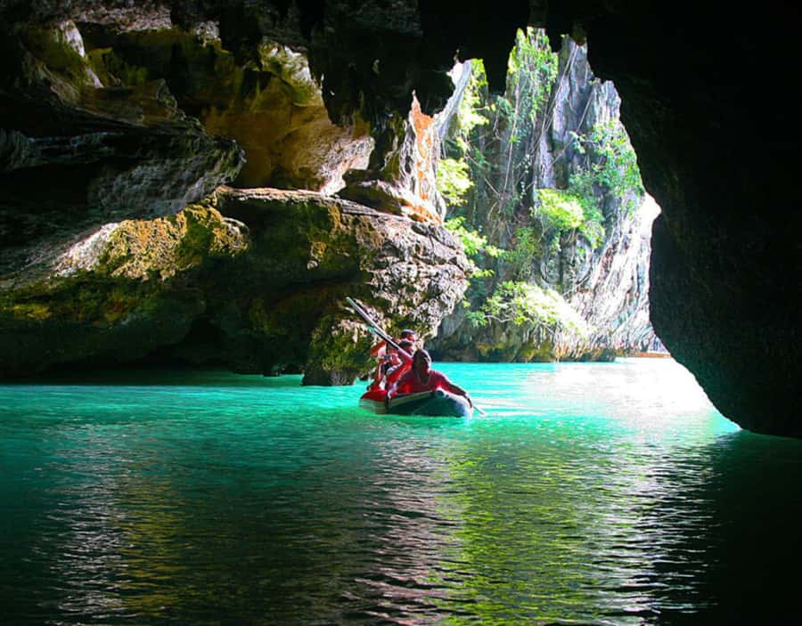 Phuket: James Bond Island Private, All-Inclusive Boat Tour - Koh Panyee lunch over the water